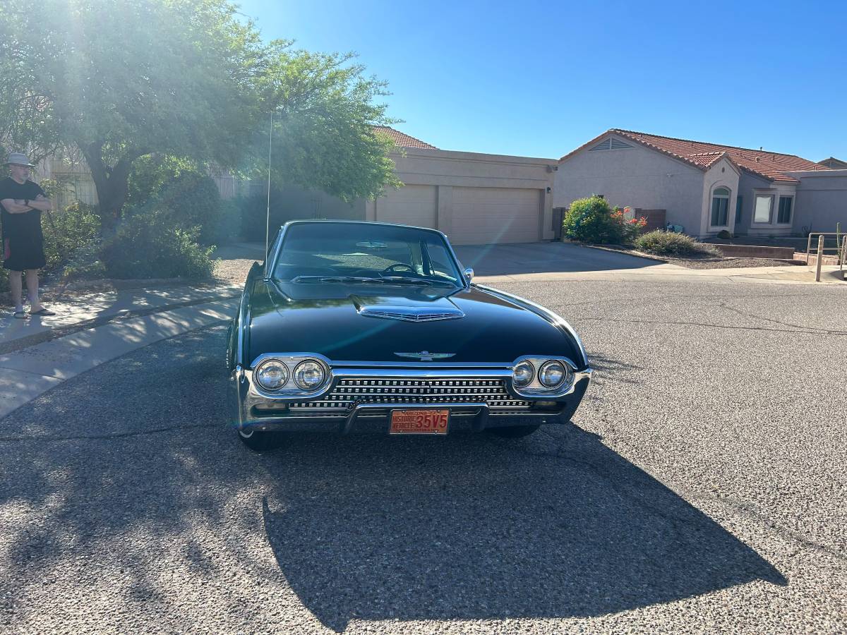 Ford-Thunderbird-coupe-1962