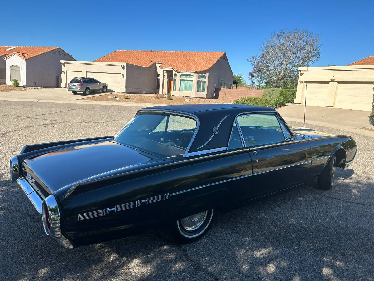 Ford-Thunderbird-coupe-1962-2