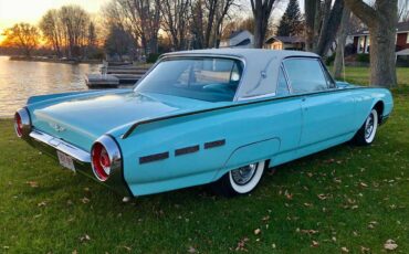 Ford-Thunderbird-coupe-1962-2