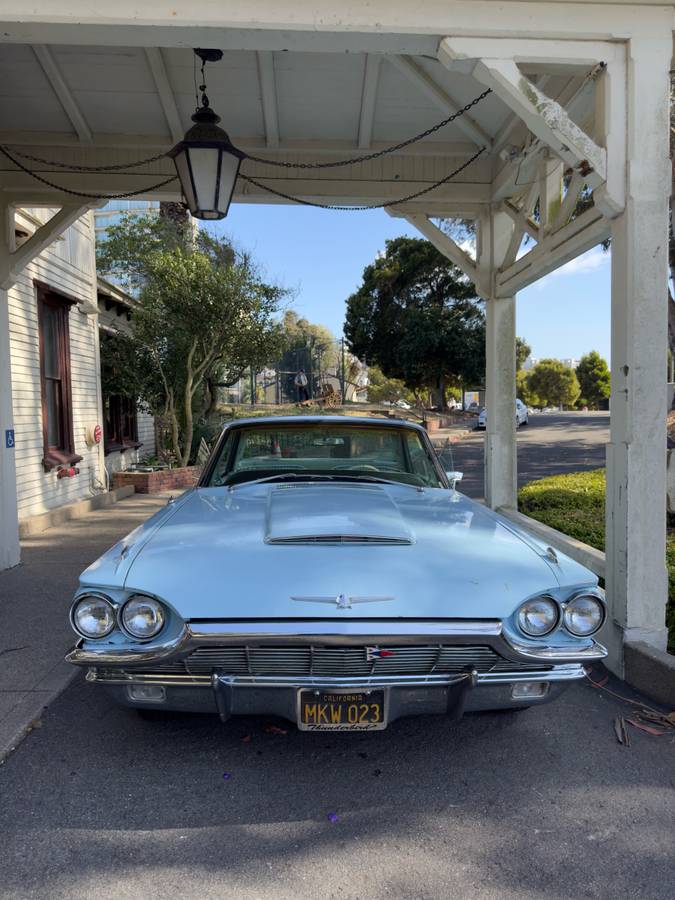 Ford-Thunderbird-coupe-1965