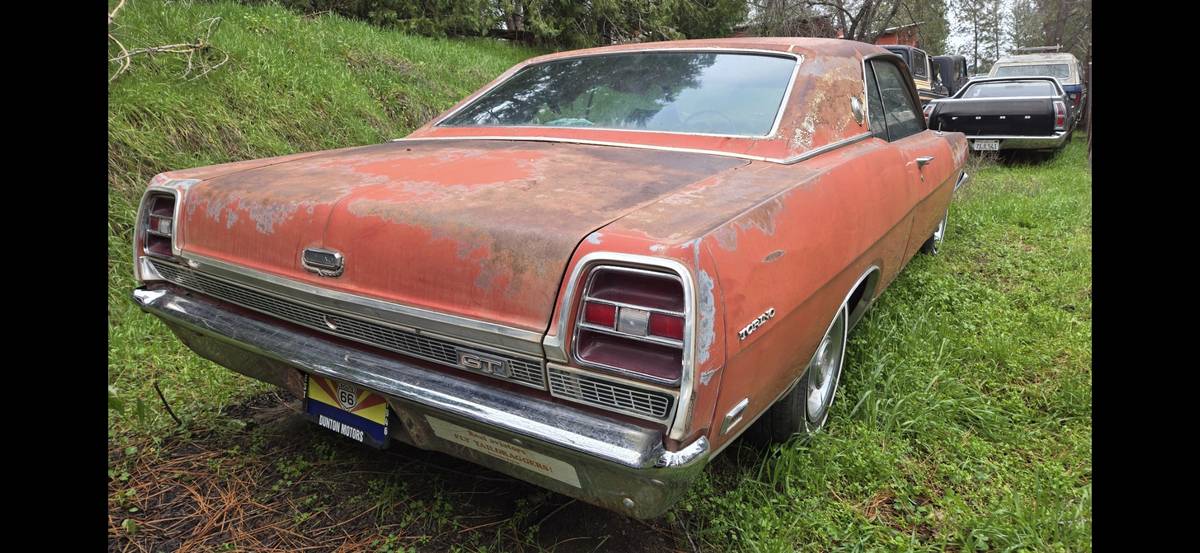 Ford-Torino-gt-390-formal-roof-1969-2