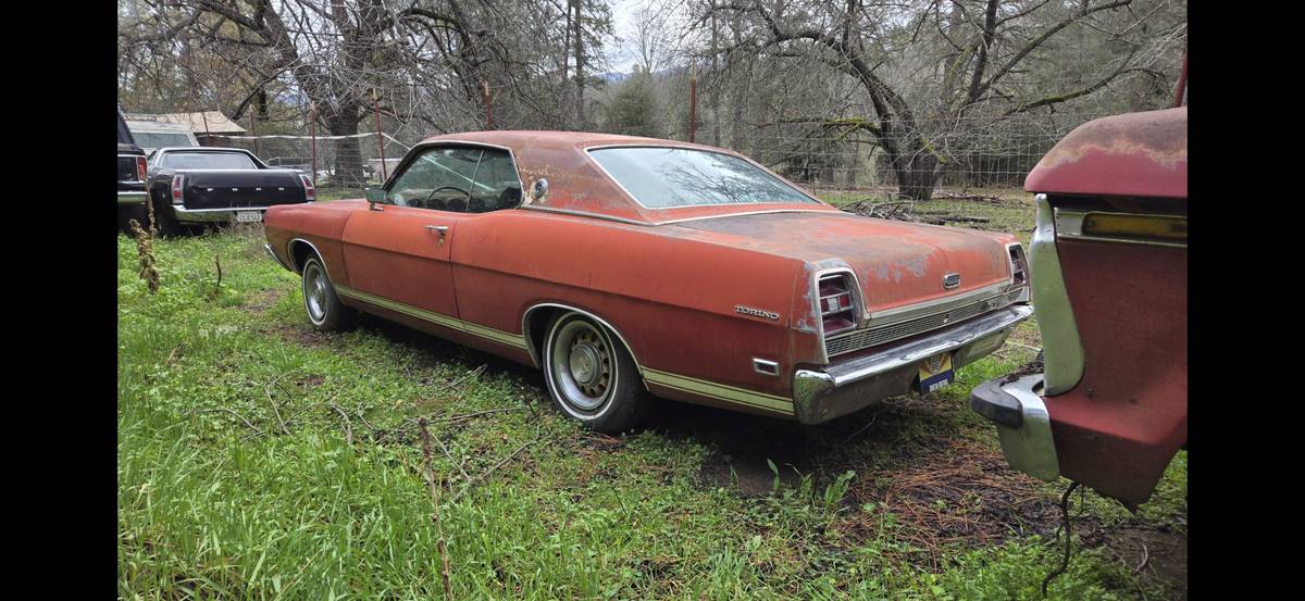 Ford-Torino-gt-390-formal-roof-1969