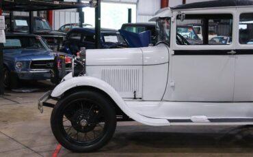 Ford-Tudor-Coupe-1928-2