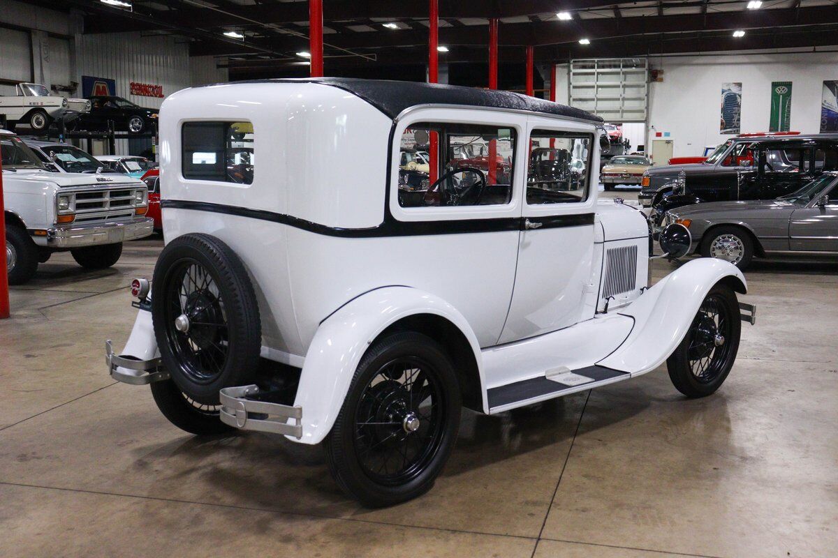 Ford-Tudor-Coupe-1928-7