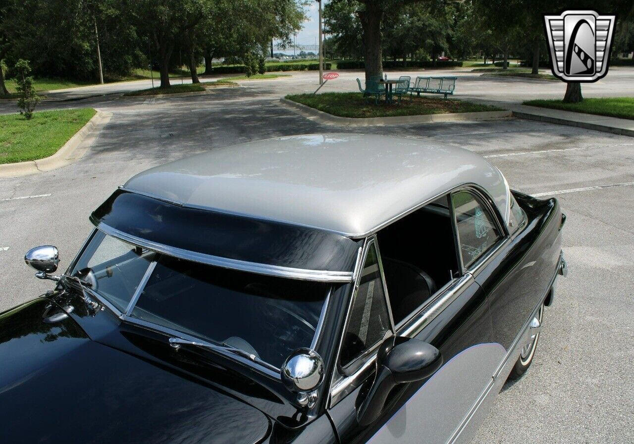 Ford-Victoria-Coupe-1951-11