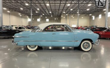 Ford-Victoria-Coupe-1951-5