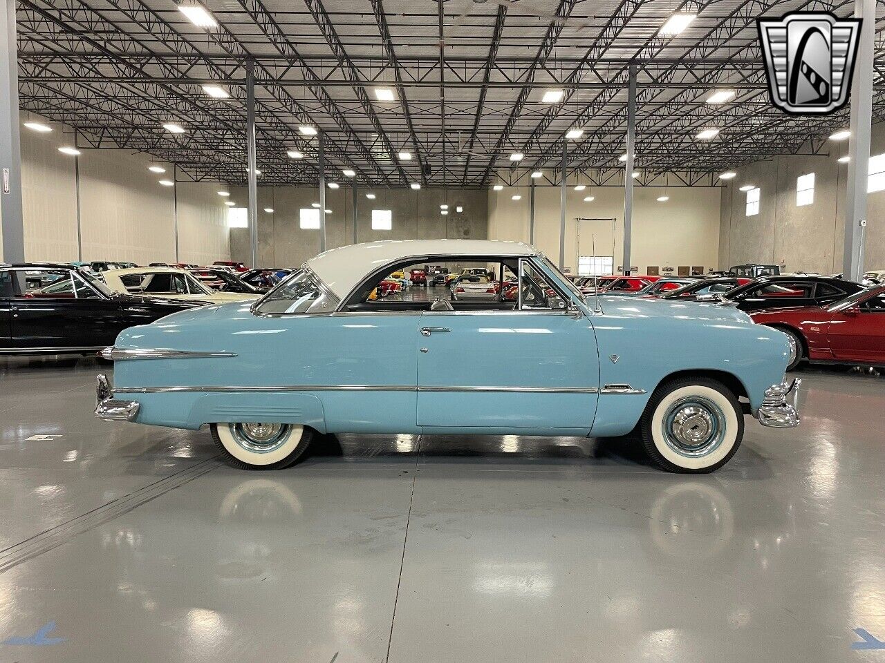 Ford-Victoria-Coupe-1951-5