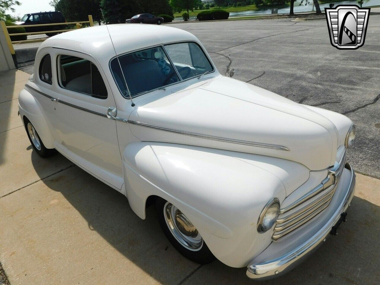 Ford-coupe-1946-3