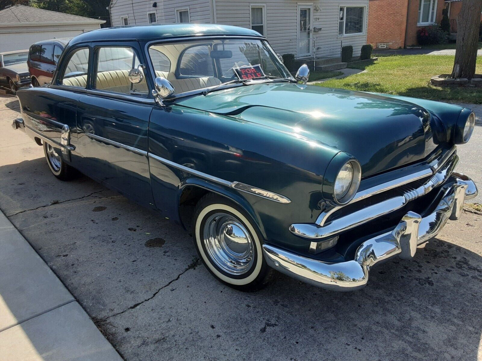 Ford-customline-with-mild-custom-351-eng-Coupe-1953-2