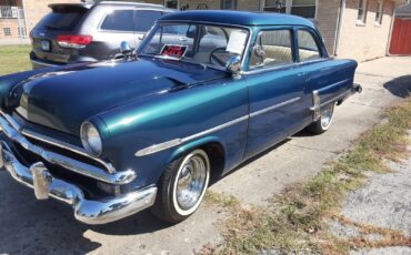 Ford-customline-with-mild-custom-351-eng-Coupe-1953-3