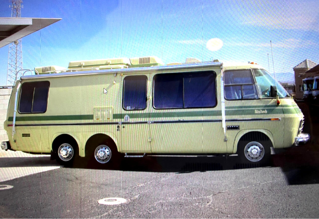 GMC-Motorhome-1976-1