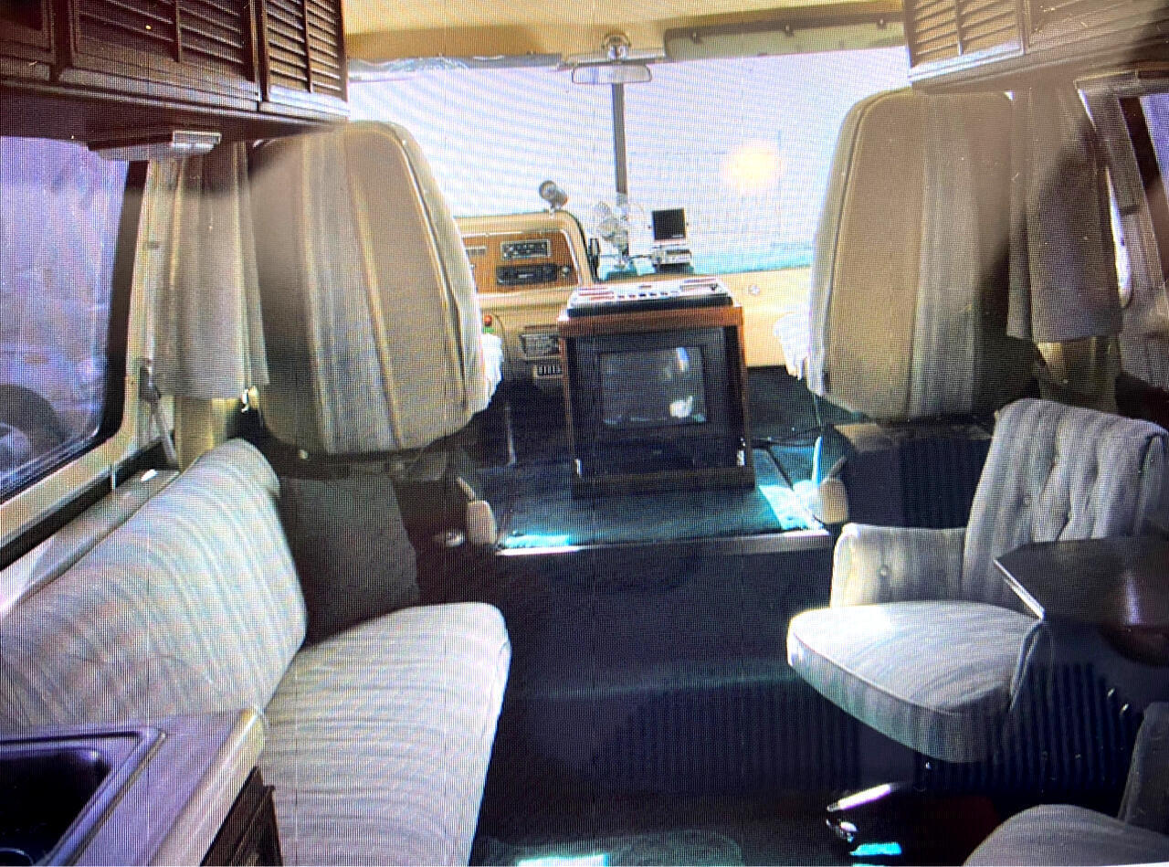 GMC-Motorhome-1976-2