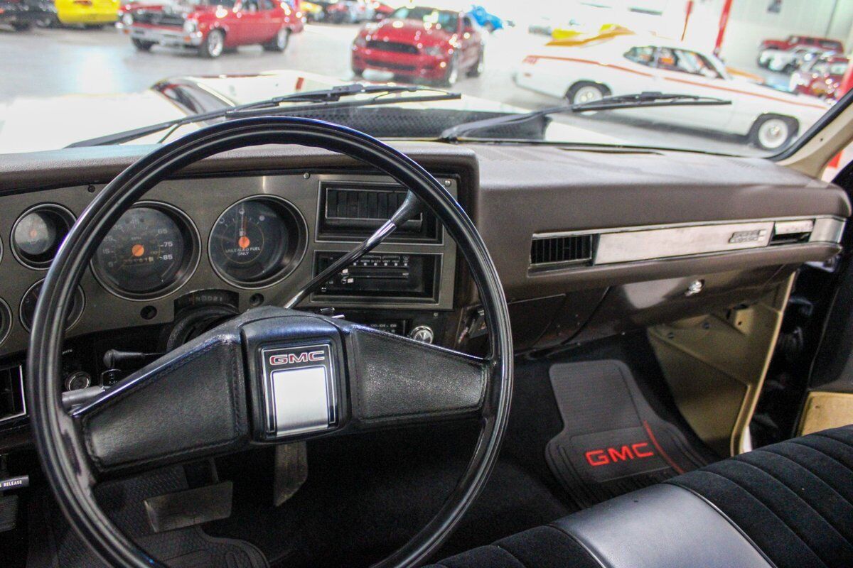 GMC-R10-Sierra-Classic-Pickup-1987-11