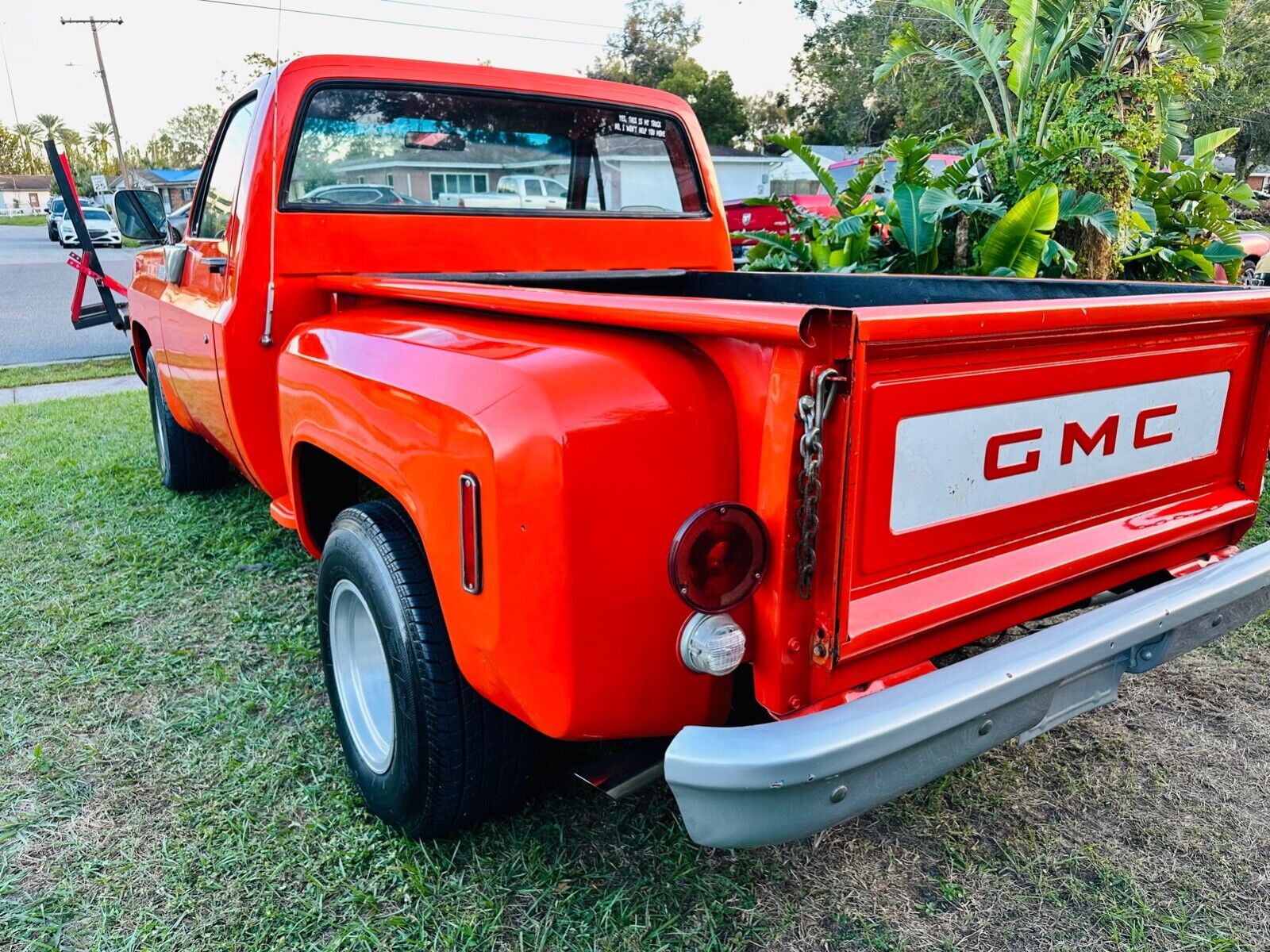 GMC-Sierra-1500-1974-1