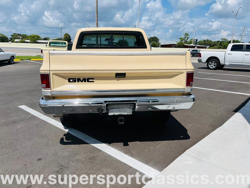 GMC-Sierra-1500-Pickup-1984-3