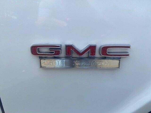 GMC-Sierra-1972-4