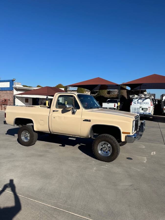 Gmc-Ck-pickup-12-ton-nominal-1985