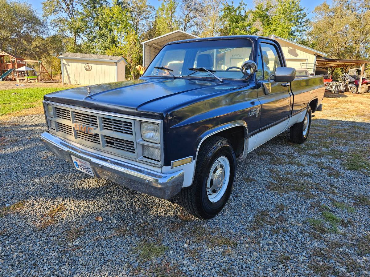 Gmc-Sierra-2500-diesel-1984-11