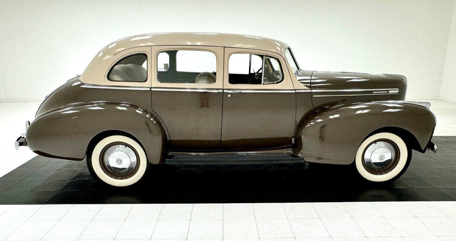 Hudson-Six-Traveller-10T-Berline-1941-6