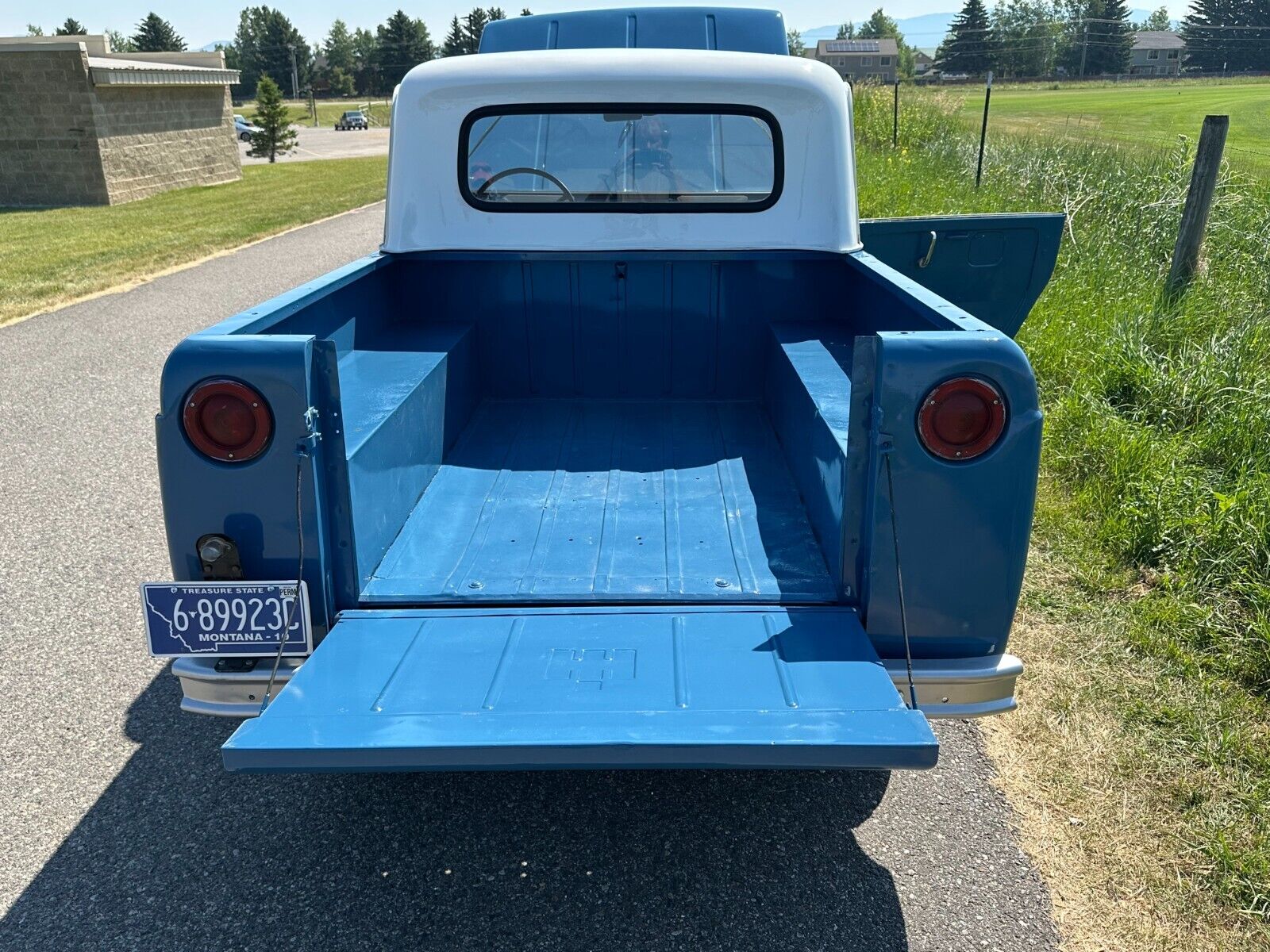 International-Harvester-Scout-Pickup-1962-26