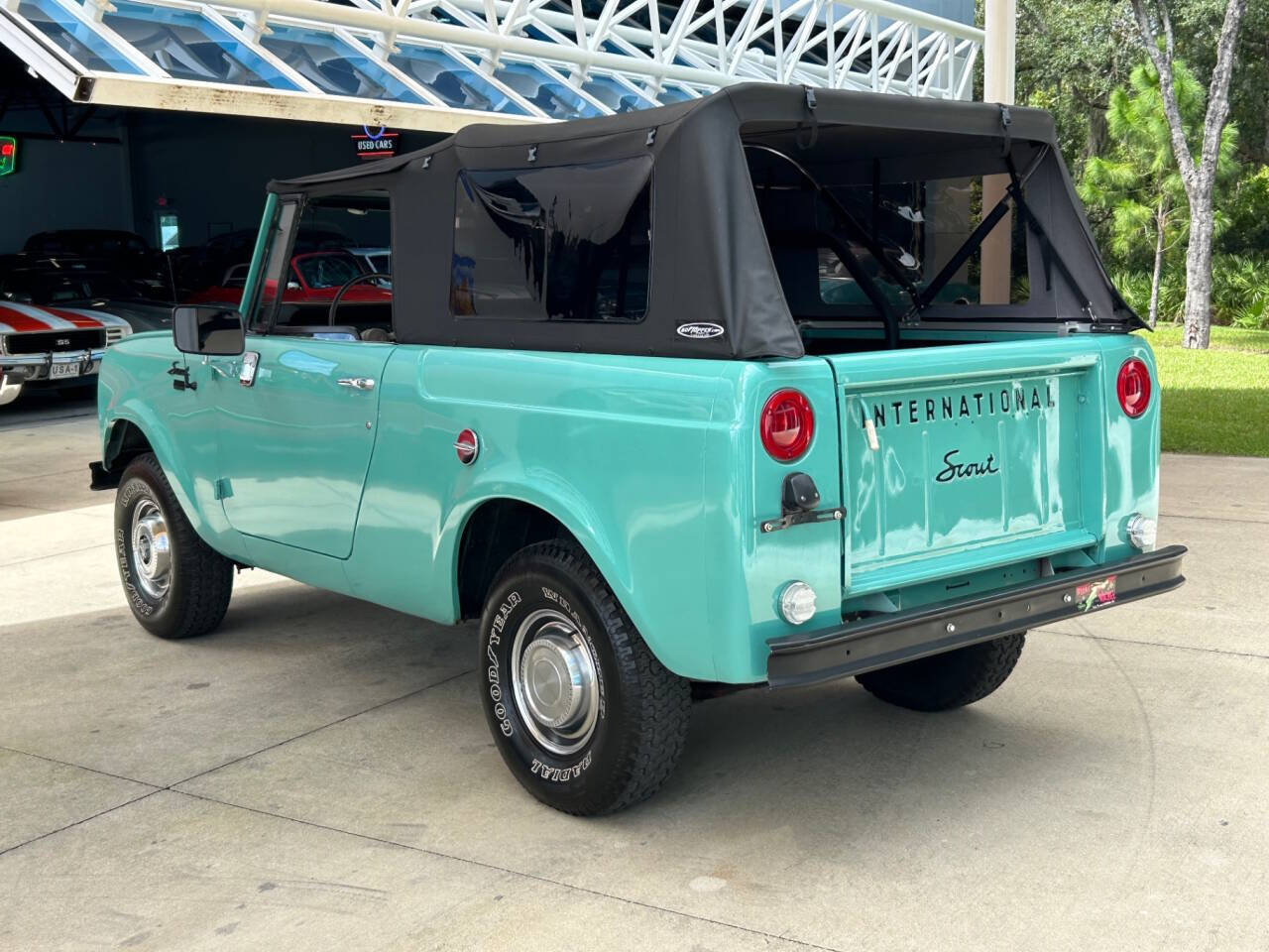 International-Harvester-Scout-Pickup-1969-7