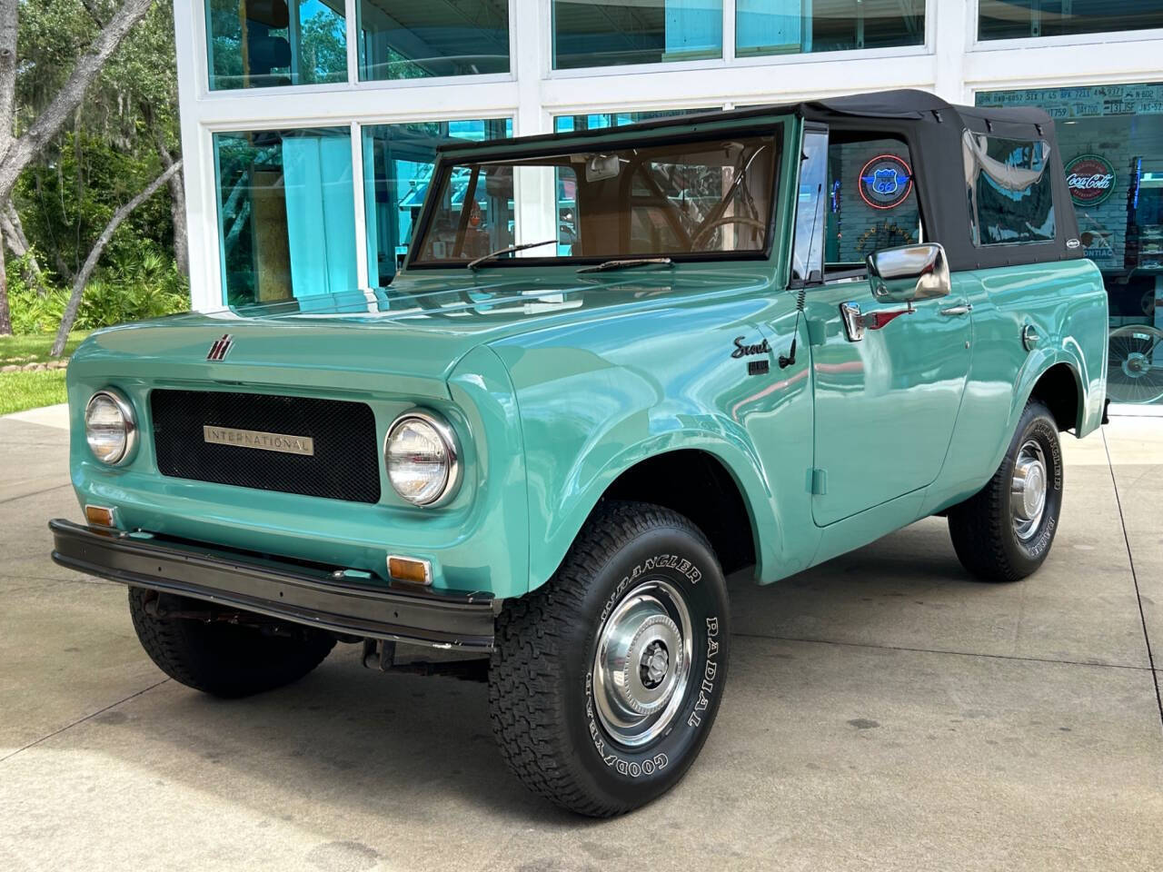 International-Harvester-Scout-Pickup-1969-9