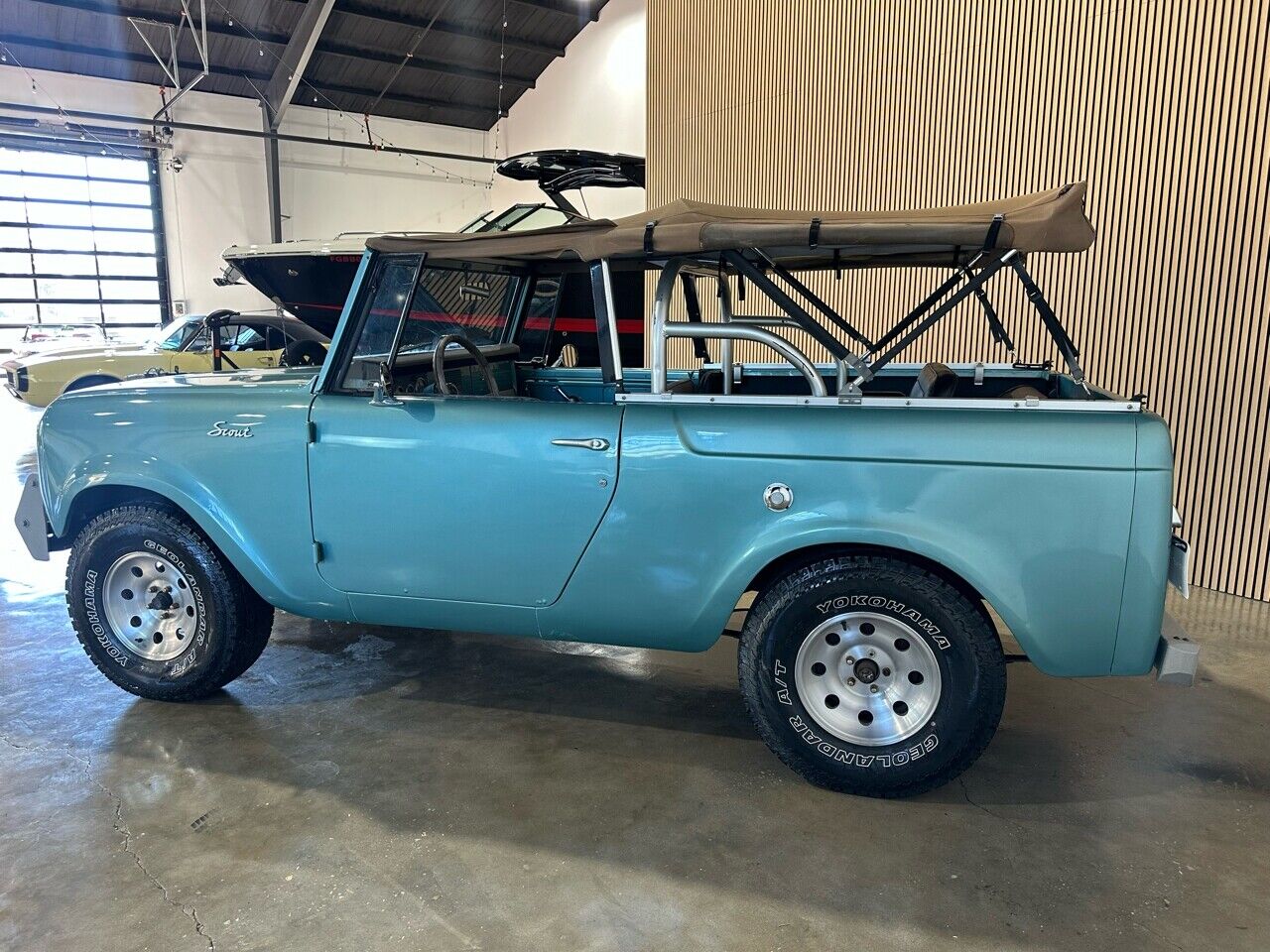 International-Harvester-Scout-SUV-1966-17