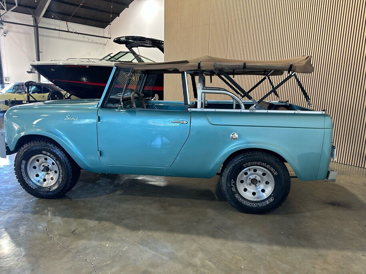 International-Harvester-Scout-SUV-1966-21