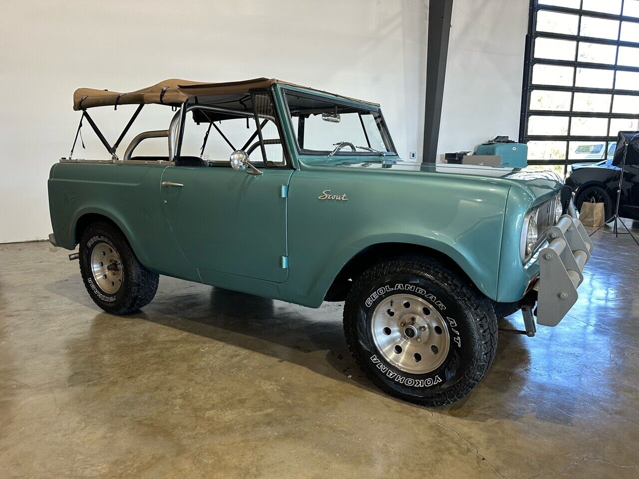 International-Harvester-Scout-SUV-1966-8