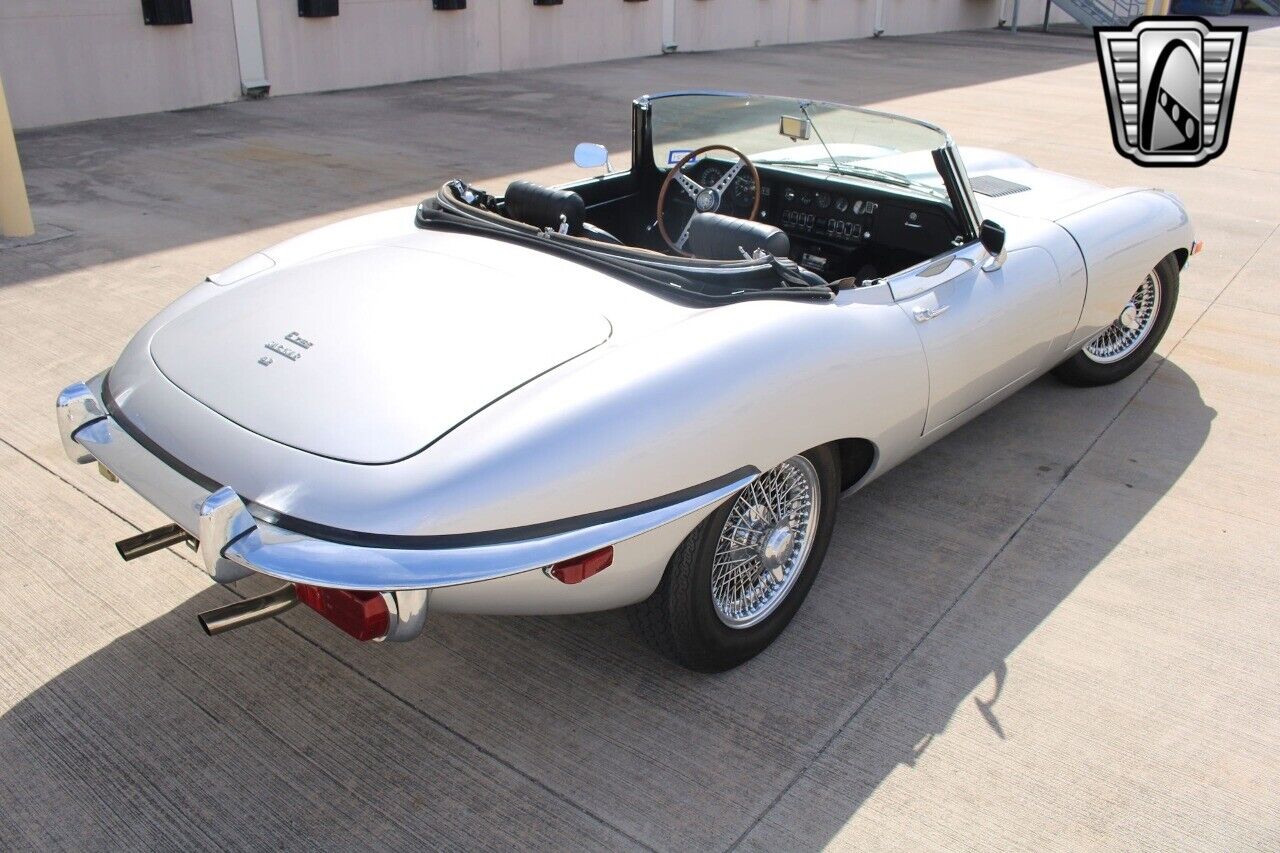 Jaguar-E-Type-1969-29