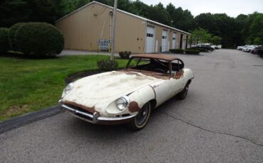 Jaguar-E-Type-1971-2