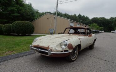 Jaguar E-Type  year1}