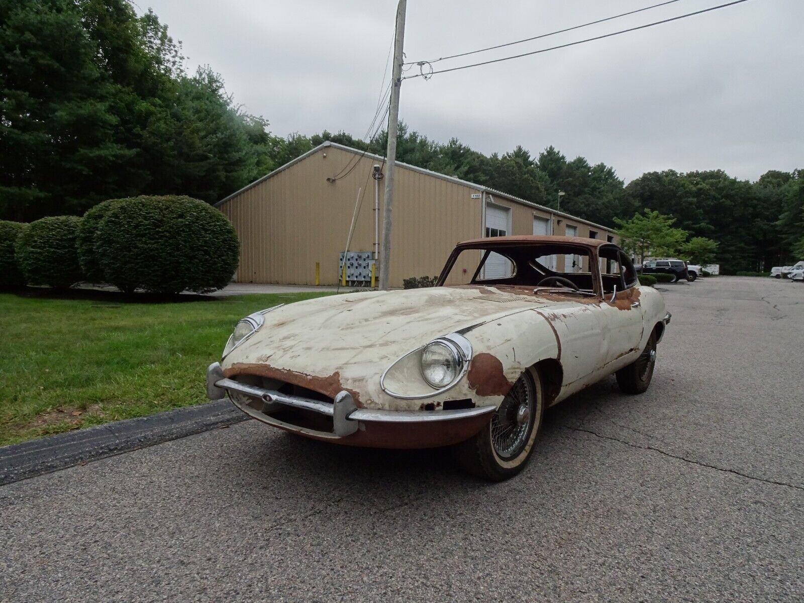 Jaguar E-Type  year1}