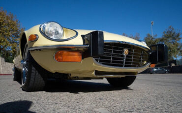 Jaguar-E-Type-1974-31