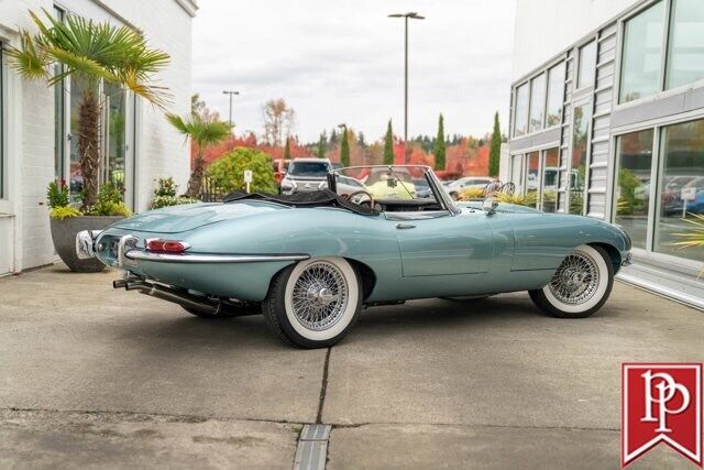 Jaguar-E-Type-Cabriolet-1964-10