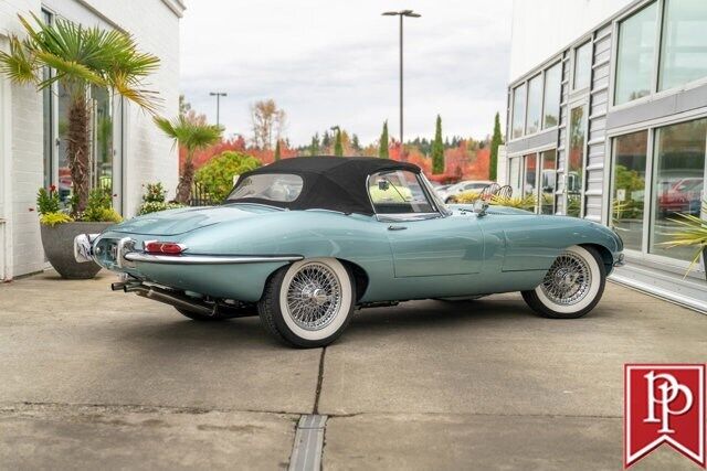 Jaguar-E-Type-Cabriolet-1964-12