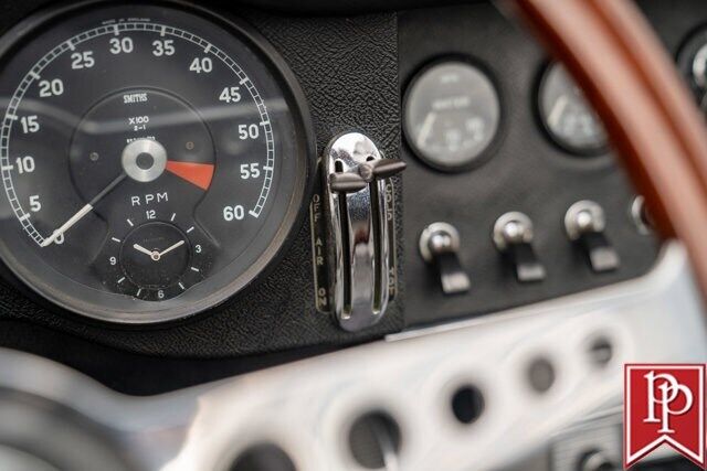 Jaguar-E-Type-Cabriolet-1964-22