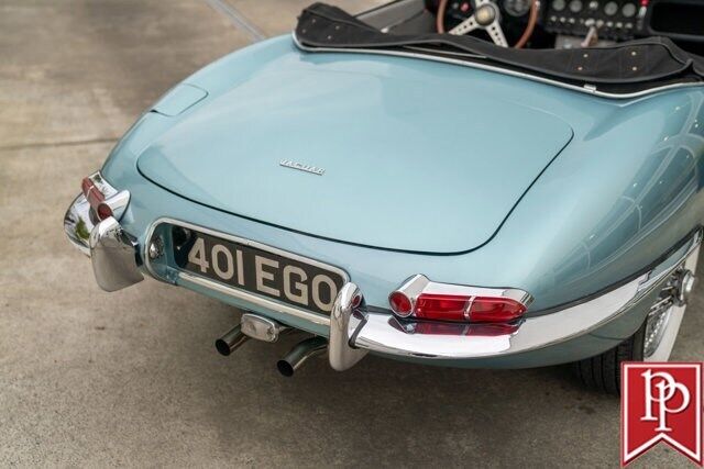 Jaguar-E-Type-Cabriolet-1964-8