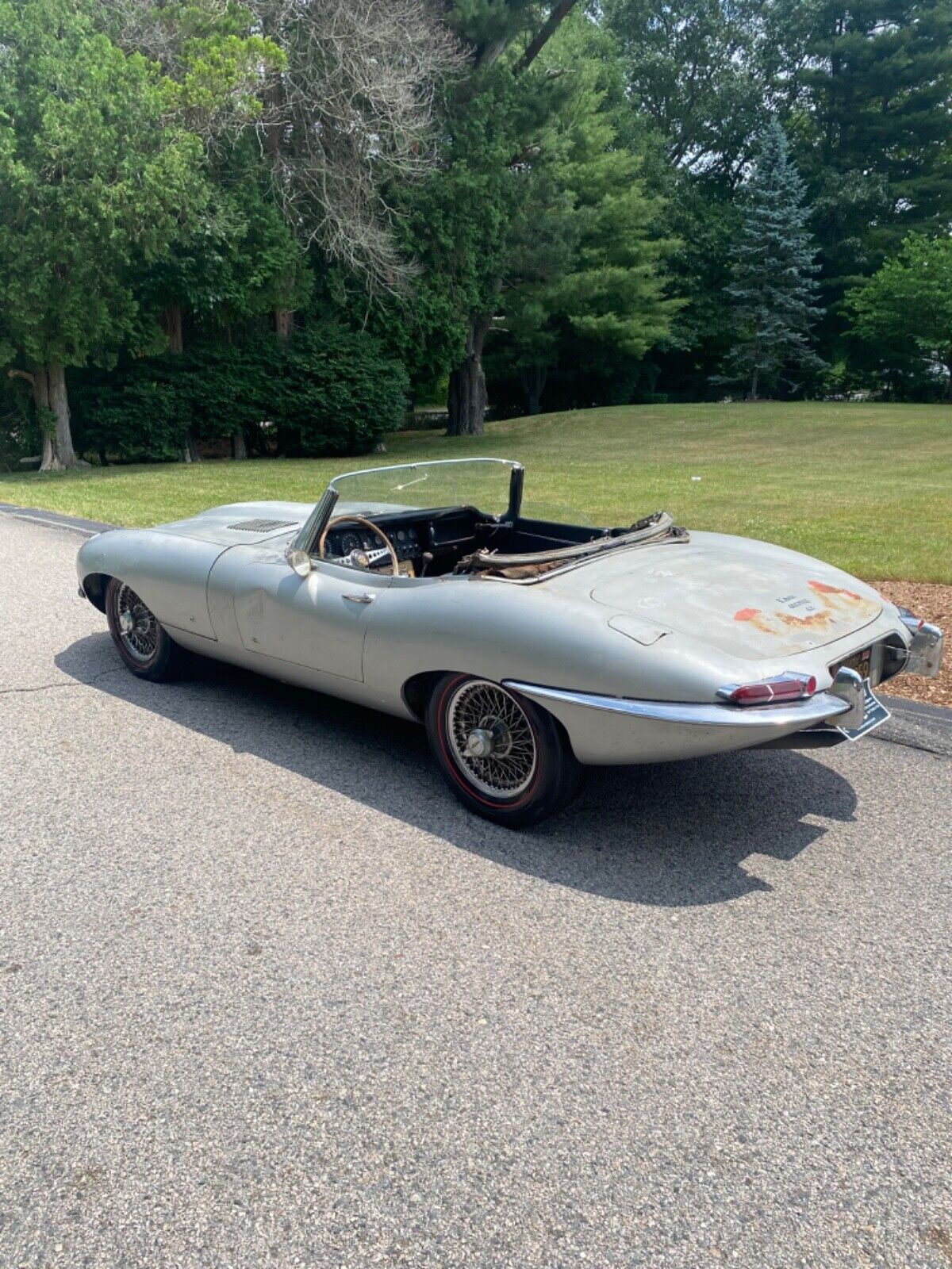 Jaguar-E-Type-Cabriolet-1967-2