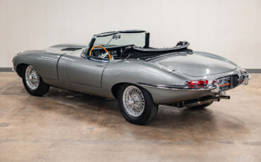 Jaguar-E-Type-Cabriolet-1967-26