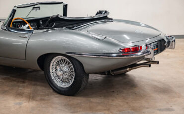 Jaguar-E-Type-Cabriolet-1967-27