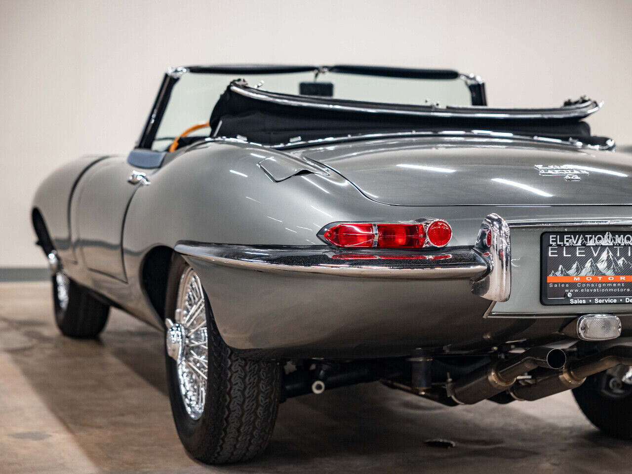 Jaguar-E-Type-Cabriolet-1967-31