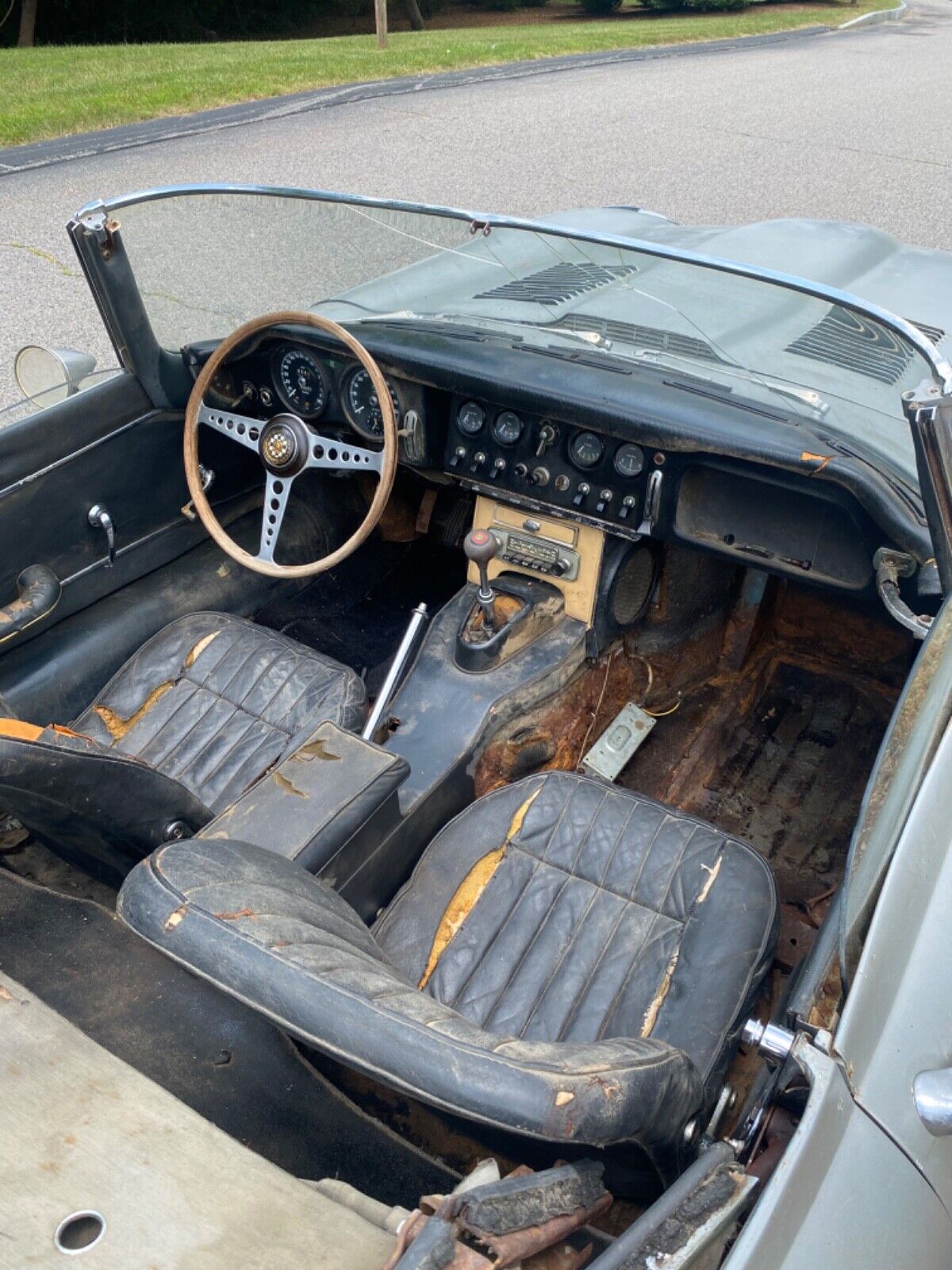 Jaguar-E-Type-Cabriolet-1967-6