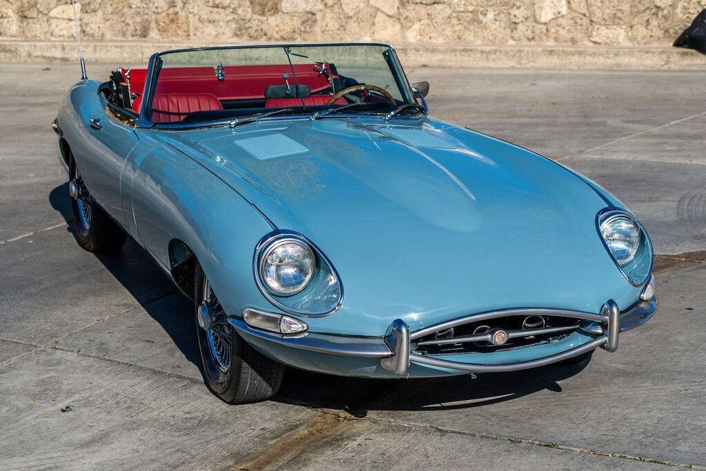 Jaguar-E-Type-Cabriolet-1968-12