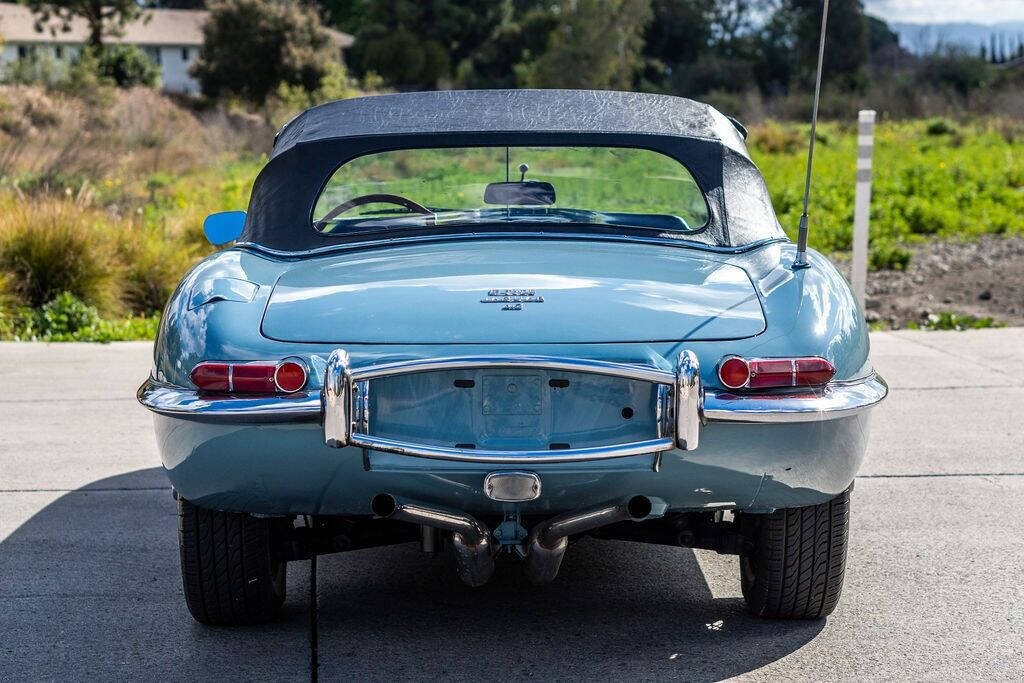 Jaguar-E-Type-Cabriolet-1968-19