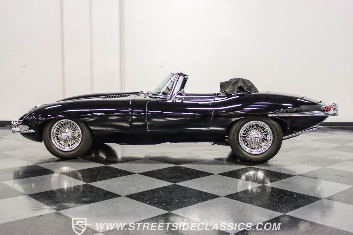 Jaguar-E-Type-Cabriolet-1968-2