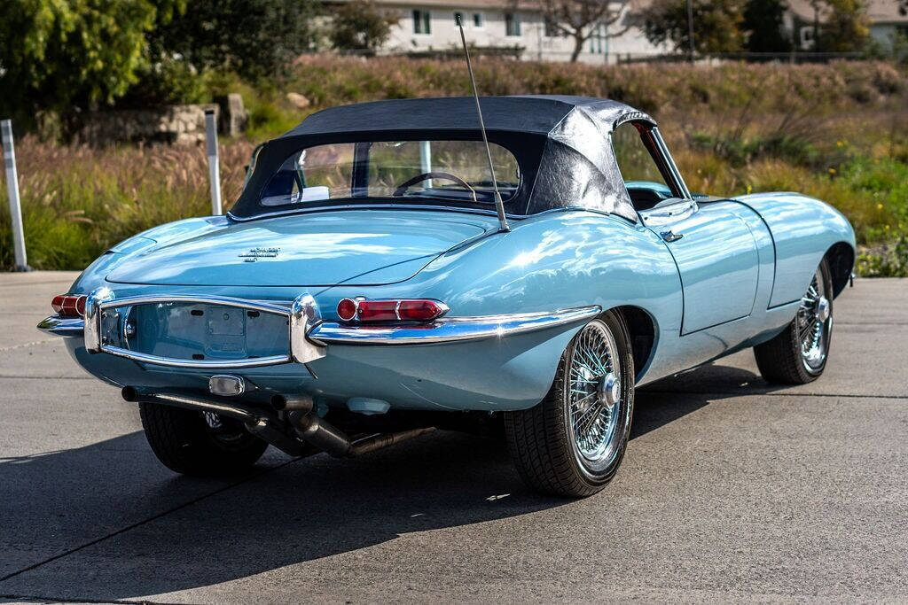 Jaguar-E-Type-Cabriolet-1968-20