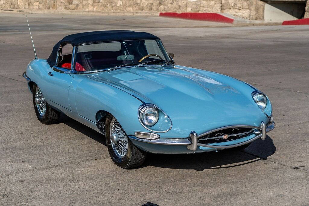 Jaguar-E-Type-Cabriolet-1968-24