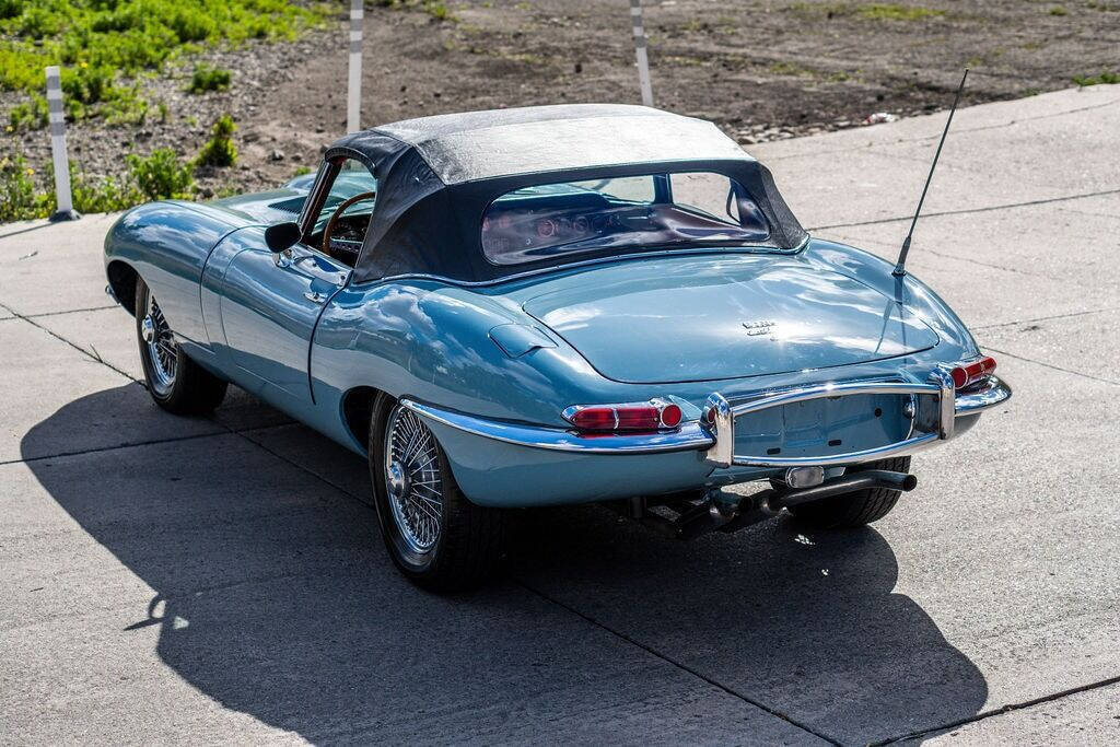 Jaguar-E-Type-Cabriolet-1968-27