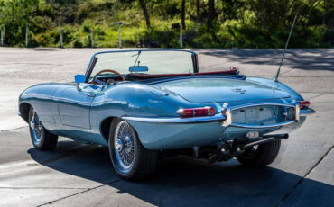 Jaguar-E-Type-Cabriolet-1968-5